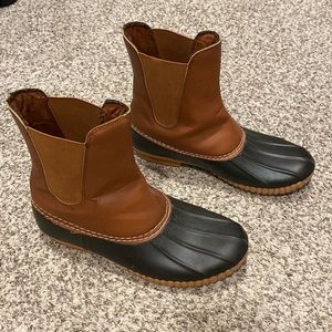 Women’s rain boots